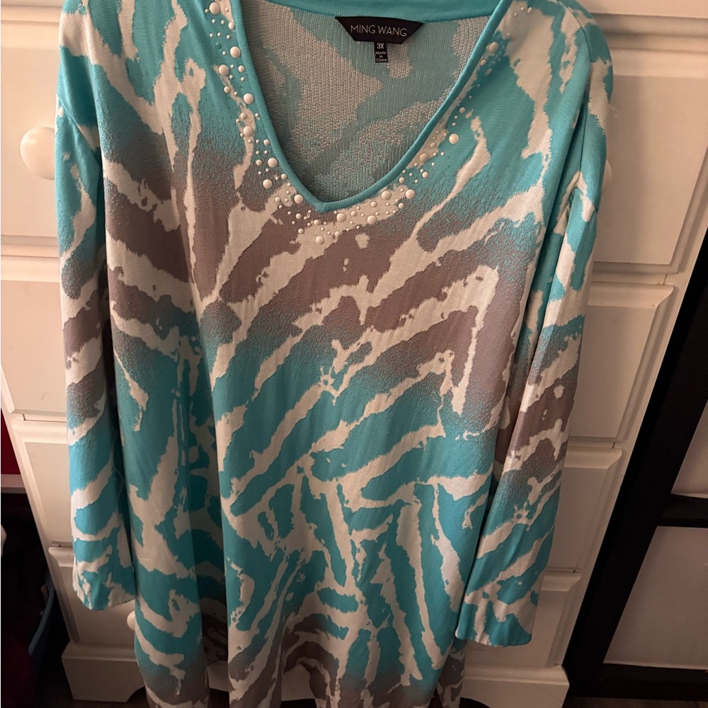 Ming Wang Turquoise, White & Gray Zebra-Print V-Neck Tunic with Pearl Accents